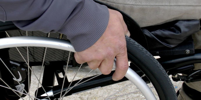 Couverture des risques de décès et d’invalidité Souscrire une assurance de capital "décès et invalidité" en cas d'accident ou de maladie. Prévenez les lacunes en matière d'assurance et demandez conseil à un spécialiste. C'est la seule façon de vous protéger, vous et les personnes à votre charge survivantes, contre les urgences financières en cas de décès ou de maladie de longue durée.