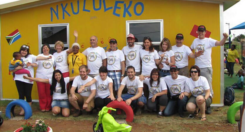 KITA Nkululeko - nach dem Einsatz CHF 75‘000.—war ein ehrgeiziges Spendenziel und es gab auch einige  Durststrecken. Doch als sich das Bauteam am 9. November in den Flieger  begab, fehlten noch CHF 156.70. Diese wurden während dem Einsatz dann  auch einbezahlt.