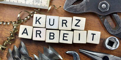 Coronavirus – Informationen zu Kurzarbeit und Pandemieversicherung Anmeldung Kurzarbeit – so müssen sie vorgehen. Aufgrund der Coronakrise, stellen wir Ihnen die benötigten Informationen, die sie für die Anmeldung der Kurzarbeit benötigen, zur Verfügung. Anmeldeformulare, Antrags- und Abrechnungstabellen, Broschüren, Infolinks & diverse Formulare von allen Kantonen