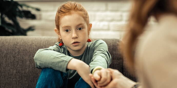 L'autismo nei bambini Consulenza il dono del cuore - autismo nei bambini. All'età di undici anni, Alina ha ricevuto la diagnosi di autismo disturbo dello spettro autistico. I lunghi rituali e gli scoppi di rabbia portano la madre ai suoi limiti e l'esaurimento aumenta. Ogni giorno è una sfida, gli stati di ansia e rituali richiedono pazienza.