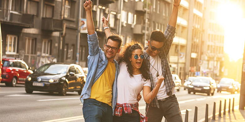 PRO LIFE youth Consulenza per giovani e giovani adulti su studi, liceo, insegnamento, servizio civile, militare, scuola e famiglia. Rispondiamo personalmente e con competenza a tutte le domande riguardanti l'assicurazione malattia, l'assicurazione per la casa e la responsabilità civile, l'assicurazione auto e tutti gli altri settori assicurativi e di fornitura.