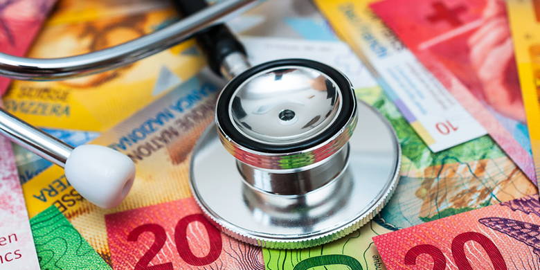 Maturité Quelles sont les exigences pour fréquenter l'école secondaire ? Qu'est-ce que les élèves du Gymnase doivent prendre en considération ? Quel genre d'assurance est nécessaire pour les élèves du secondaire ? Quel est le taux d'inscription en Suisse ? Quelle est la différence avec le certificat de fin d'études professionnelles ?