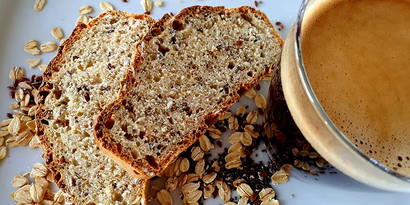 Pane irlandese al farro Blog gravidanza - pane fatto in casa. Soprattutto durante la gravidanza si dovrebbe avere cura di mangiare cibi sani e sani. Pane di farro soda fatto in casa, pane di sesamo, panini di farro integrale arrotolato e panini integrali al vapore sono gli alimenti ideali.