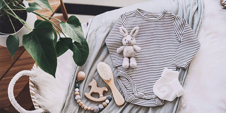 Schwangerschaft & Baby Online Beratung via Chat für Schwangere. Wir beantworten Fragen zu Krankenkasse, Hausrat- & Haftpflichtversicherung, Autoversicherung, Geburtengeld, Baby- und Kinderschwimmkurse, Familienrabatte, Zahnversicherung, vorgeburtliche Anmeldung und in unserem Schwangerschaftsblog finden Sie spannende Themen.