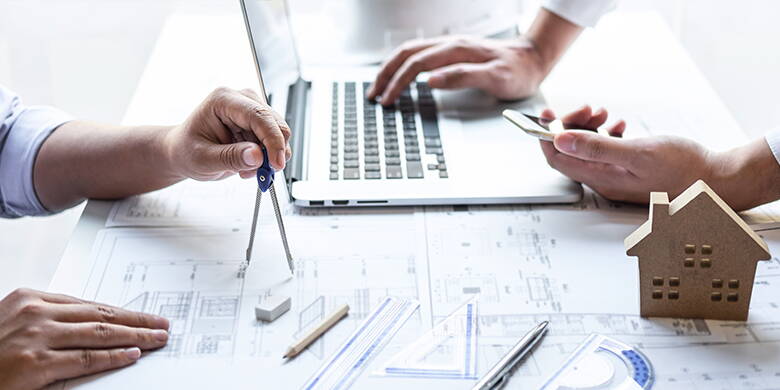 Assicurazione construzioni Prima della costruzione – durante la costruzione – dopo la costruzione: contattate il vostro consulente assicurativo già nella fase di pianificazione del vostro progetto di costruzione e lasciatevi consigliare sulle varie opzioni. Saremo felici di assistervi con la nostra esperienza.