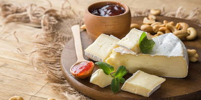 Listeriose Blog Schwangerschaft – Listeriose. Listerien sind hochansteckende Bakterien, die bei Tier und Mensch eine Infektionskrankheit auslösen. Bei gesunden Menschen verläuft die Infektion meist unbemerkt. Übertragung via verunreinigte Erde, Rohmilchprodukte, Fisch, Geflügel, Rohwürste, vorgeschnittener Salat.