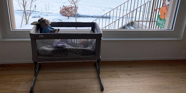 Joie roomie™ glide Wettbewerb Schwangerschaftskalender – Melden Sie sich jetzt für unseren kostenlosen wöchentlichen Schwangerschaftsnewsletter an und gewinnen Sie mit etwas Glück eine superpraktische Babywippe dreamer™ (einsetzbar ab Geburt bis 15 kg, Design nach Wahl), gesponsert von der Firma Joie Baby Schweiz.