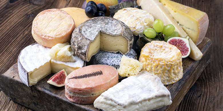 Listerien 11. Schwangerschaftswoche. Meiden Sie Lebensmittel, die aus roher Milch hergestellt wurden. Sie können Listerien enthalten. Dazu gehören Weich-, Frisch, Blau- oder Edelschimmelkäse aus Rohmilch. Trinken Sie während der Schwangerschaft pasteurisierte oder uperisierte Milch.