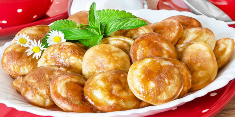 Mini pancake Blog Gravidanza - Finger food per i più piccoli - deliziose varianti per la casa e in movimento. Quali verdure da offrire crude, quali cotte? Zucchine, patate dolci, pastinaca e kohlrabistängeli, mini pancake, biscotti all'avena con salsa di mele, wafer di mais e riso e fette di frutta fatte in casa.