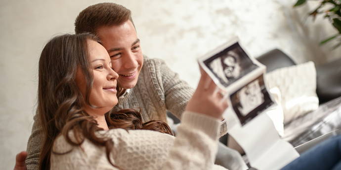 20. Schwangerschaftswoche 20. Schwangerschaftswoche. Sie möchten das Geschlecht Ihres Kindes schon wissen? Mit etwas Glück erfahren Sie dieses (auf Nachfrage) bei der nächsten Vorsorgeuntersuchung von Ihrem Arzt. Junge oder Mädchen? Rosa oder hellblau? Diese Fragen stellen Sie sich sicher schon länger.