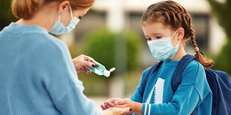 Corona-Virus – Hilfe für Betroffene Die Pandemie prägt die Unterstützungsarbeit von «Herzensspende» zurzeit stark. Zahlreiche Mitglieder wenden sich an uns, weil ihr Einkommen nicht mehr für die Deckung der Fixkosten ausreicht. Wenn dann noch eine länger dauernde Krankheit oder ein Unfall hinzukommt, wird die Situation noch schwieriger.