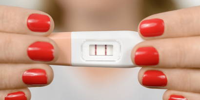 5. Schwangerschaftswoche 4. Schwangerschaftswoche. Das Alles-oder-Nichts-Prinzip. Liegen jetzt gravierende Entwicklungsschäden bei der bereits gebildeten Blastoszyste vor, wird es höchstwahrscheinlich zu einem frühen Abort kommen. Die Blastozyste wird beim Einsetzen der nächsten Menstruation abgehen.