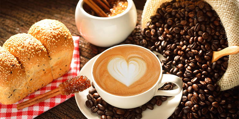 Koffein in der Schwangerschaft 11. Schwangerschaftswoche. Trinken Sie noch Kaffee? Das im Kaffee enthaltene Koffein wirkt gefässverengend, was sich nachteilig auf die Entwicklung Ihres Kindes auswirken könnte. Koffein enthalten z. B. beliebte Energie Drinks (Red Bull u. a.) sowie Coca Cola und Pepsi Cola.