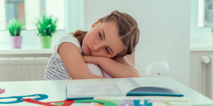 Visualtraining Jana leidet an einer visuelle Wahrnehmungsstörung, die nur mittels einem Visualtraining behandelt werden kann. Diese Therapieform ist jedoch keine Pflichtleistung von Krankenkasse und IV und somit werden die Kosten von Janas Training nicht übernommen. Wer zahlt einen Beitrag an die hohen Therapiekosten?