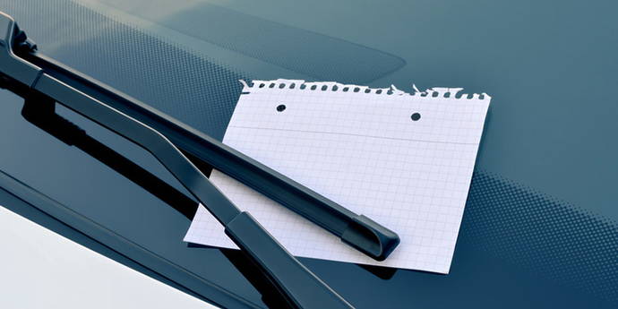 Sinistro da parcheggio Sinistro da parcheggio - graffi nella vernice, ammaccature nella lamiera o specchietti laterali usurati? L'assicurazione danni al parcheggio aiuta! Ma chi può aiutare se la persona responsabile dell'incidente* è coinvolta in un incidente? In questo caso, entra in gioco il fondo nazionale di garanzia. Potete leggere di più su questo argomento nel nostro articolo.