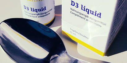 Vitamin D Blog Schwangerschaft – Vitamin D-Mangel. Wie wirkt sich ein Mangel des Vitamin D3 aus? Die Symptome umfassen Nervösität, Schlafstörungen, Kreislaufstörungen, Antriebslosigkeit, Muskelschwäche und können sogar depressive Verstimmungen auslösen. Mehr zum Thema können Sie im Schwangerschaftsblog nachlesen.