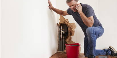 Assicurazione degli edifici Assicurazione stabili - Come proprietario di un'abitazione, è necessario saperlo. Informazioni e consigli su incendio e assicurazione elementare, acqua, furto, rottura vetri e responsabilità civile. Quali fattori sono rilevanti per il premio e come evitare la doppia assicurazione? Quali sono le polizze assicurative obbligatorie?