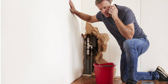 Assicurazione degli edifici Assicurazione stabili - Come proprietario di un'abitazione, è necessario saperlo. Informazioni e consigli su incendio e assicurazione elementare, acqua, furto, rottura vetri e responsabilità civile. Quali fattori sono rilevanti per il premio e come evitare la doppia assicurazione? Quali sono le polizze assicurative obbligatorie?