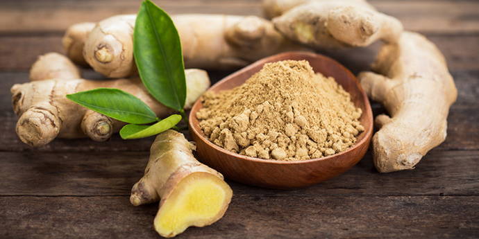 Gingembre Manger du gingembre pendant la grossesse ? Autorisé ou non autorisé ? Même dangereux à la fin ? Outre son effet très bienvenu contre les nausées matinales, le gingembre aurait un effet favorisant la contraction. La consommation ciblée de petites quantités de gingembre est toujours acceptable.