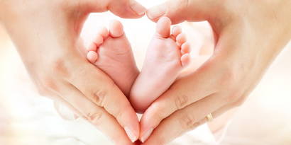 Assicurazione prenatale Incinta! Non dimenticate di registrare vostro figlio presso la vostra cassa malati. Una registrazione prima della nascita effettiva è vantaggiosa. Non è necessario compilare un questionario sanitario e potete stipulare l'assicurazione complementare per il vostro bambino in modo semplice e senza complicazioni. Richiedi un preventivo!